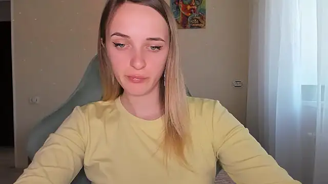 Snapshot of RouseReed chatting on 15, 4, 2026 RouseReed online show from 15, 4, 2026