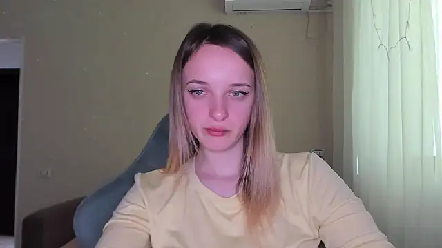 Snapshot of RouseReed chatting on 5, 4, 2026 RouseReed online show from 5, 4, 2026