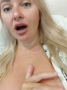 LadyLolyPop  online show from 11, 7, 2026