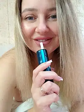 LadyLolyPop  online show from 22, 9, 2025