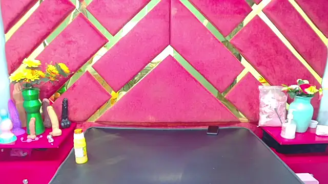 Snapshot of Sweet_Annyy chatting on 12, 9, 2025 Sweet Annyy online show from 12, 9, 2025