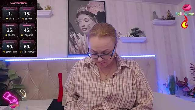 LadyJeen online show from 10, 11, 2025