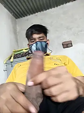 Snapshot of Pussy_lover_33 chatting on 8, 9, 2025 Pussy lover 33 online show from 8, 9, 2025