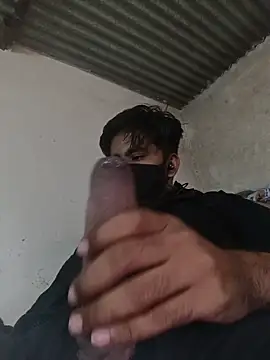 Snapshot of Pussy_lover_33 chatting on 29, 10, 2025 Pussy lover 33 online show from 29, 10, 2025