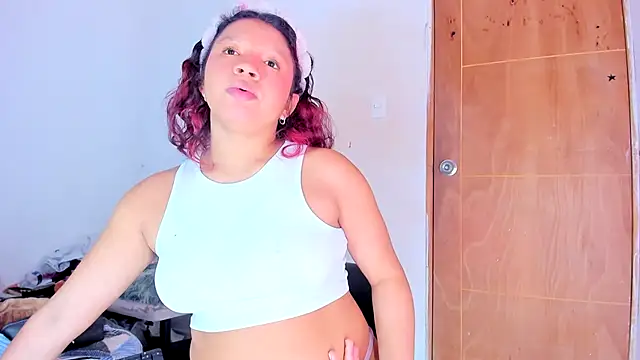 Emily Coper18 online show from 30, 4, 2026