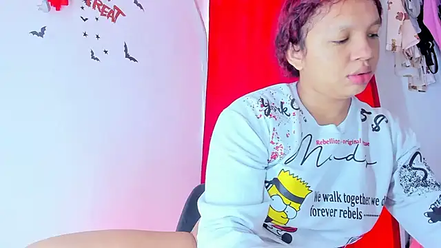 Emily Coper18 online show from 27, 10, 2025