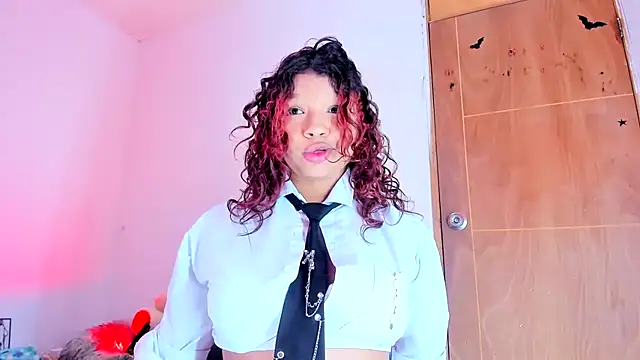 Emily Coper18 online show from 9, 4, 2026