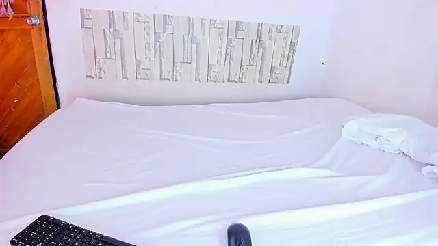 Emily Coper18 online show from 22, 3, 2025