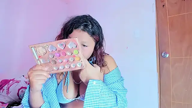 Emily Coper18 online show from 4, 4, 2026