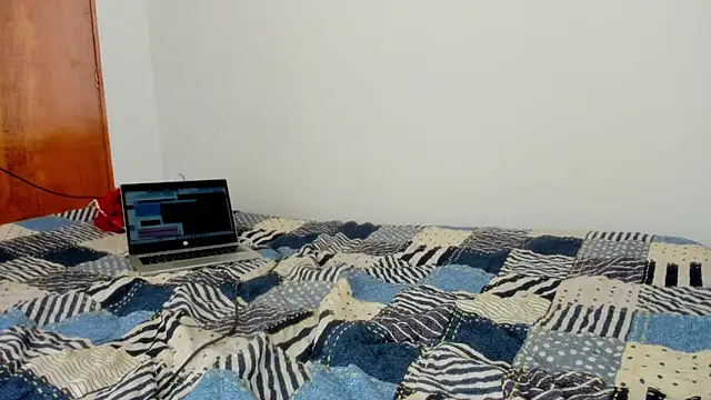 CorbinxHalle online show from 5, 6, 2026
