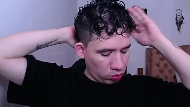 Snapshot of cute_eidenx chatting on 2, 6, 2026 cute eidenx online show from 2, 6, 2026