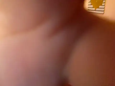 Snapshot of Blanquitaaa chatting on 1, 12, 2024 Blanquitaaa online show from 1, 12, 2024