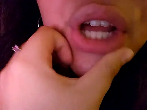 Snapshot of Blanquitaaa chatting on 12, 3, 2025 Blanquitaaa online show from 12, 3, 2025