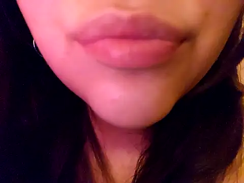 Snapshot of Blanquitaaa chatting on 5, 3, 2025 Blanquitaaa online show from 5, 3, 2025