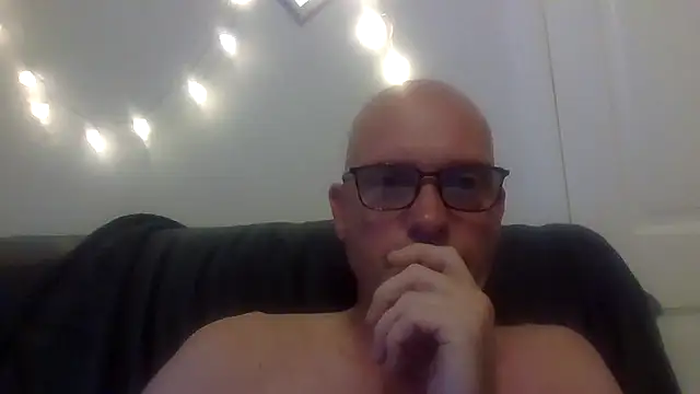 Snapshot of mrtickle0025 chatting on 29, 5, 2026 mrtickle0025 online show from 29, 5, 2026