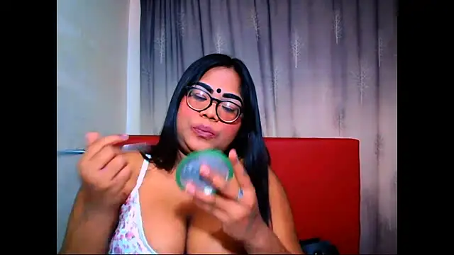 Indian Lola00 online show from 8, 10, 2025