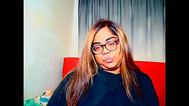 Snapshot of Indian_Lola00 chatting on 15, 5, 2026 Indian Lola00 online show from 15, 5, 2026