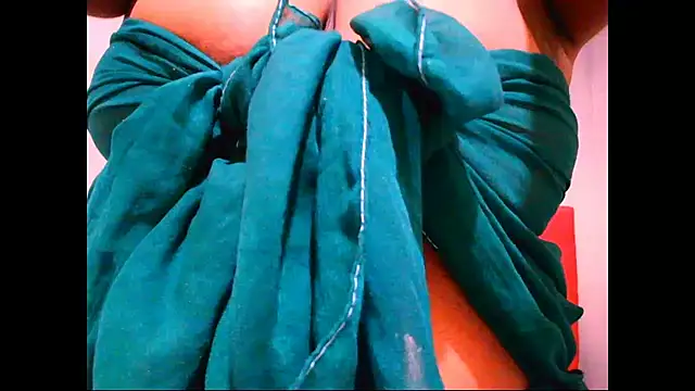 Indian Lola00 online show from 17, 9, 2025