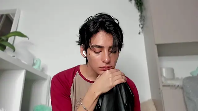 sebas rose online show from 13, 2, 2025