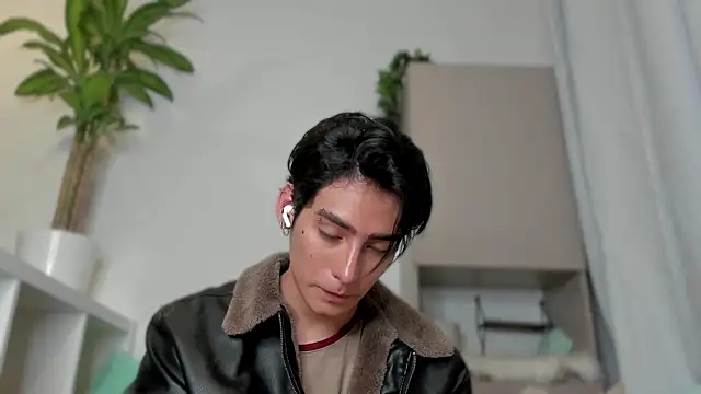 sebas rose online show from 15, 1, 2025