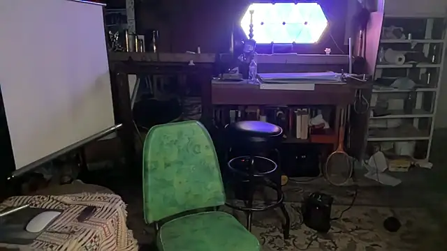 CowboyZuhly online show from 19, 4, 2026