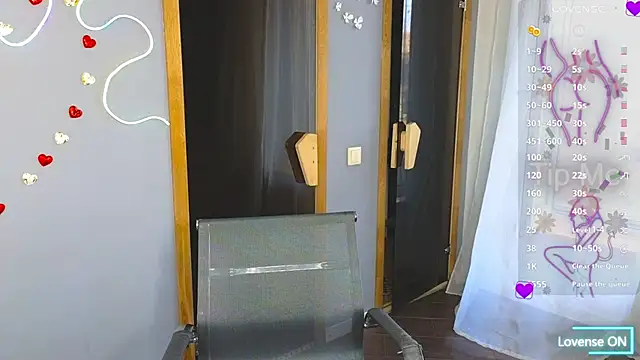 EmmyGreans online show from 7, 3, 2025