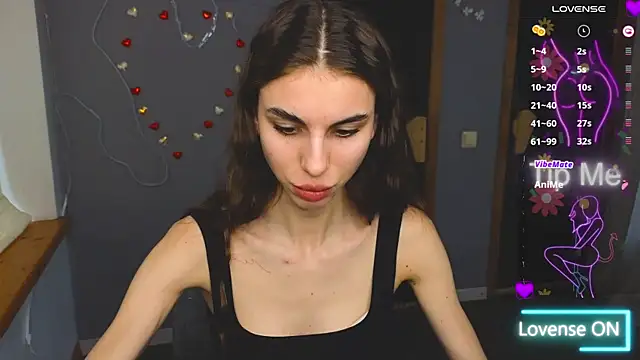 EmmyGreans online show from 4, 3, 2025