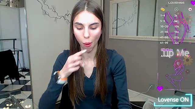 EmmyGreans online show from 5, 3, 2025