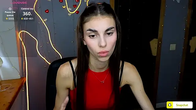 EmmyGreans online show from 8, 10, 2025