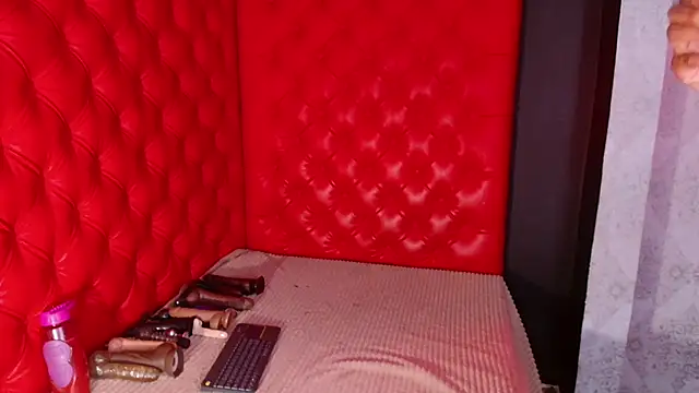 CrystalBrooke3x online show from 26, 11, 2025