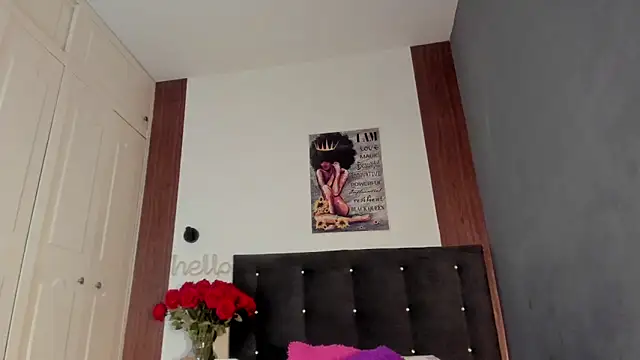 Reina Love2 online show from 7, 2, 2026