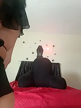 Escarlate4you  online show from 28, 10, 2025