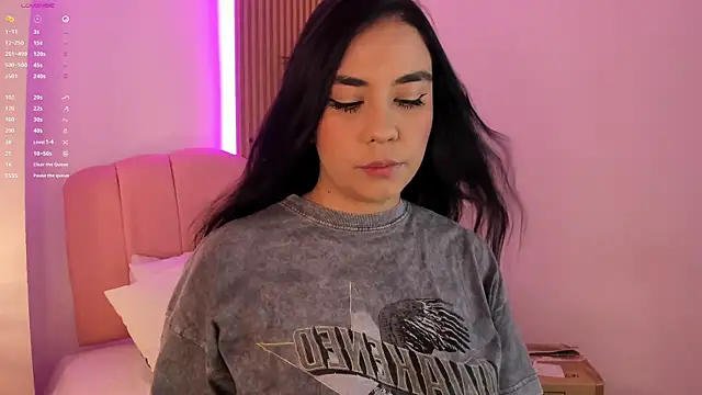 Mara Betancurt online show from 9, 4, 2026