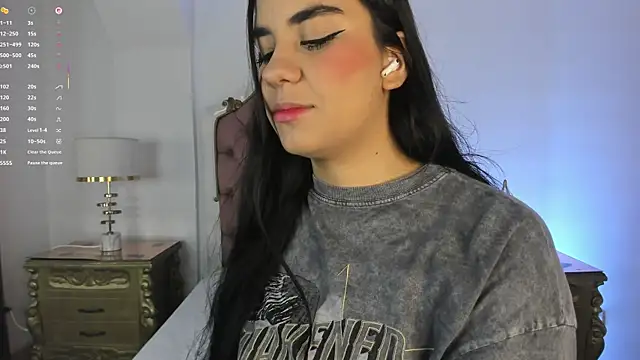 Snapshot of Mara_Betancurt chatting on 19, 12, 2025 Mara Betancurt online show from 19, 12, 2025