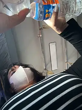 May-Squirt online show from 18, 10, 2025