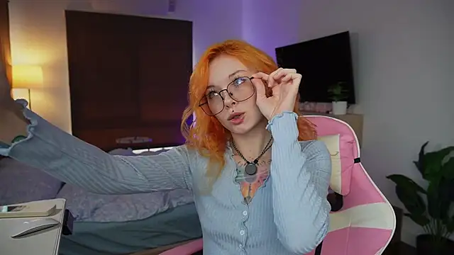 juicyshow  online show from 13, 9, 2025