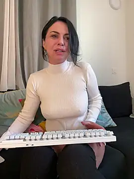 KimKelly13 online show from 10, 1, 2026