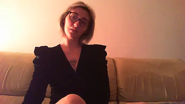 sexy blondie92 online show from 17, 1, 2025