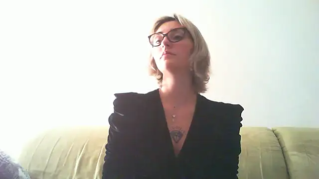 sexy blondie92 online show from 19, 1, 2025