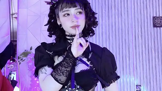 Snapshot of zephirahabney chatting on 1, 11, 2025 zephirahabney online show from 1, 11, 2025