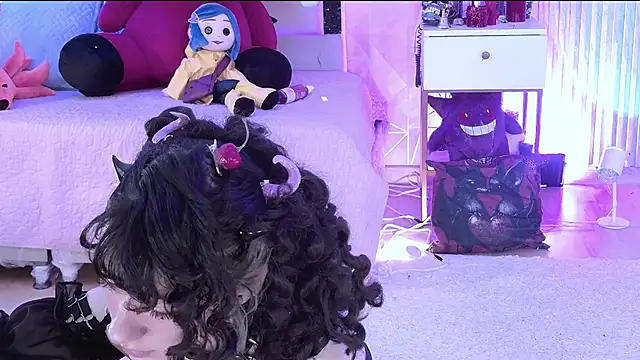 Snapshot of zephirahabney chatting on 8, 11, 2025 zephirahabney online show from 8, 11, 2025