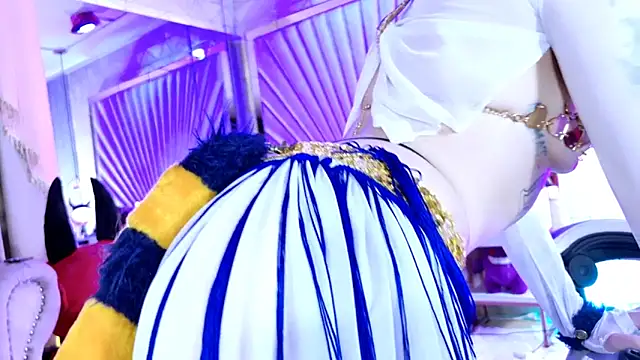 zephirahabney online show from 20, 2, 2026