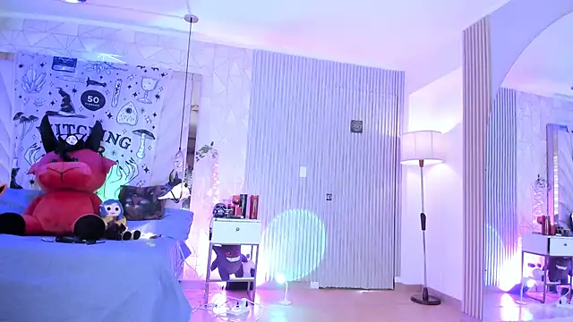 Snapshot of zephirahabney chatting on 24, 10, 2025 zephirahabney online show from 24, 10, 2025