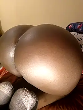 Misskhalifa  online show from 14, 10, 2025