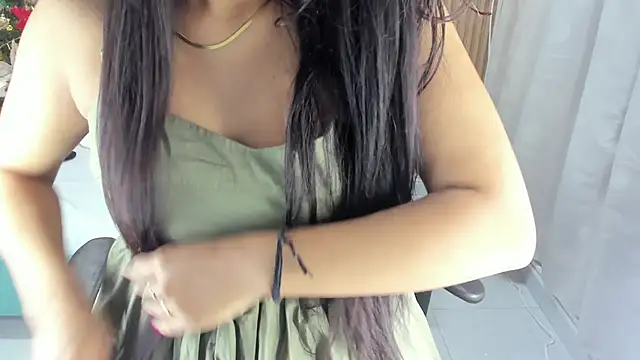 Lili 16 online show from 15, 12, 2025