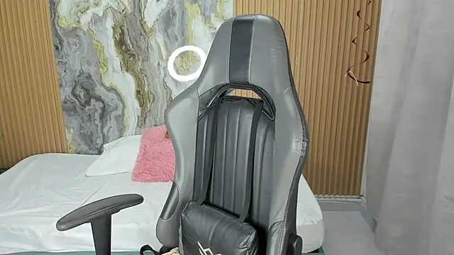 Snapshot of Lili_16 chatting on 15, 11, 2025 Lili 16 online show from 15, 11, 2025