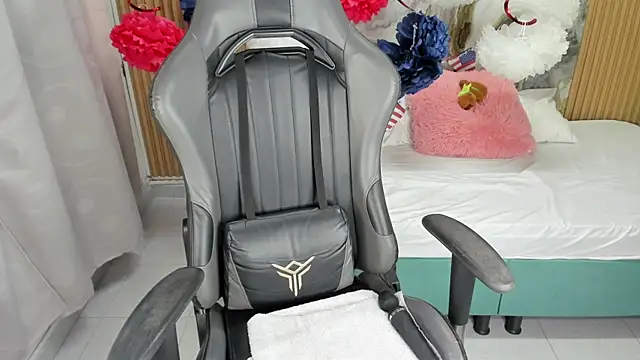 Snapshot of Lili_16 chatting on 18, 9, 2025 Lili 16 online show from 18, 9, 2025