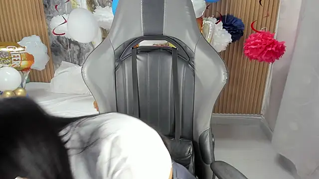 Snapshot of Lili_16 chatting on 8, 10, 2025 Lili 16 online show from 8, 10, 2025