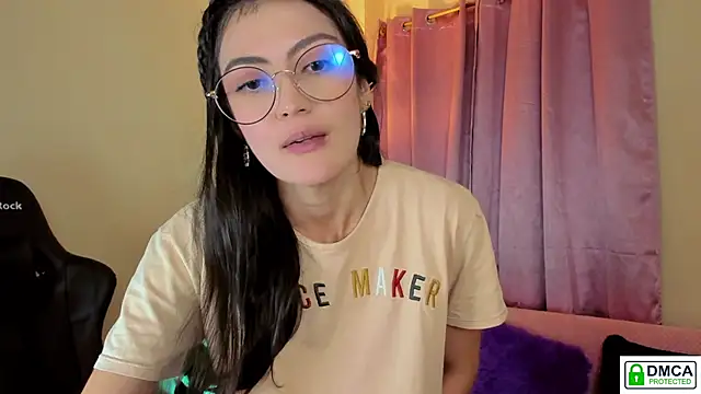 Snapshot of Lilabril chatting on 7, 3, 2025 Lilabril online show from 7, 3, 2025