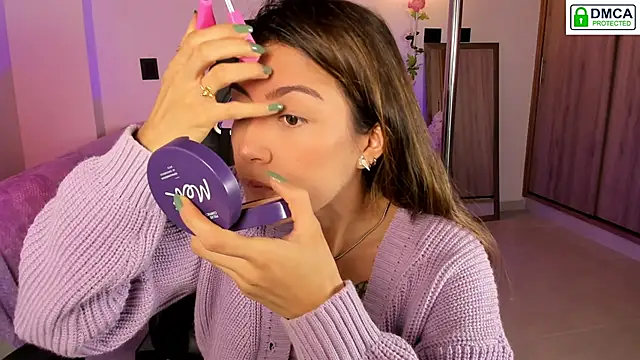 Snapshot of Lilabril chatting on 8, 9, 2025 Lilabril online show from 8, 9, 2025